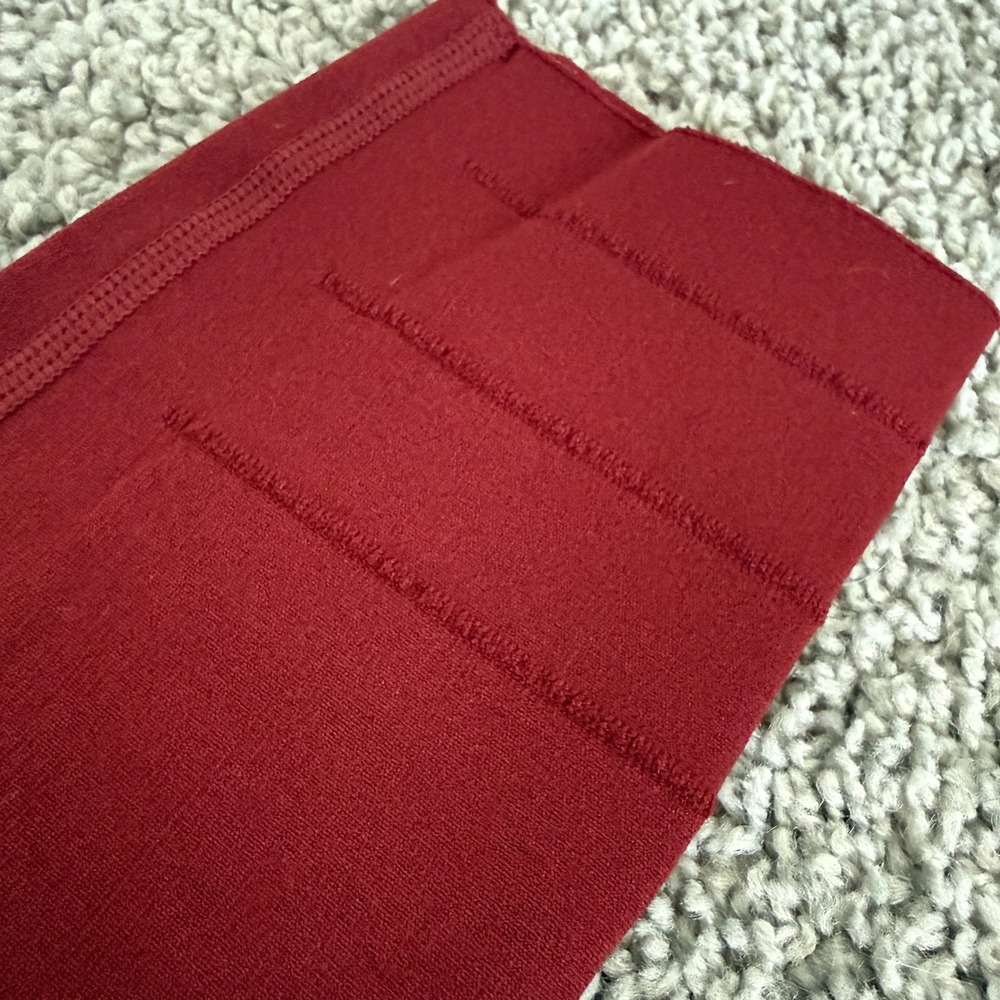 Fabletics SculptKnit High Waisted Compression Leggings Burgundy Womens Medium - Picture 2 of 5